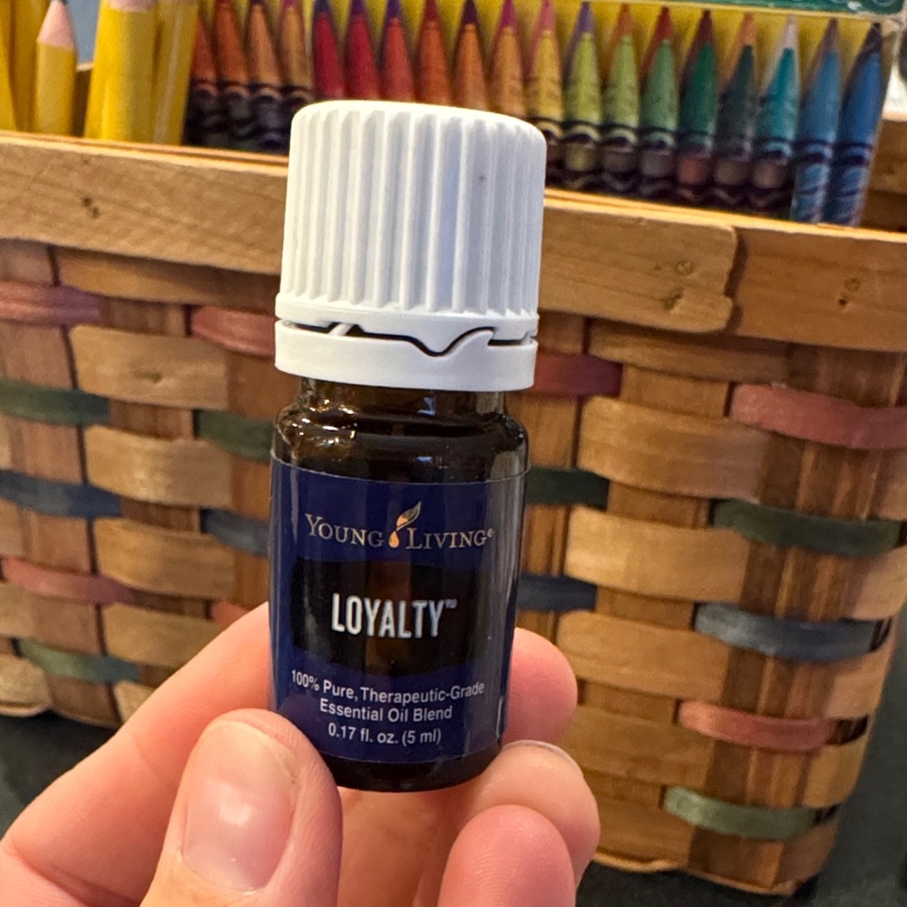 Young Living Loyalty Oil in Blue Bottle - Picture 3 of 3